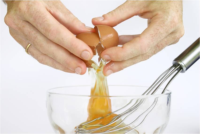 Top 10 Reasons to Eat Eggs - Melissa's Healthy Living