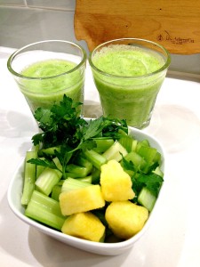 Pineapple Parsley Green Smoothie