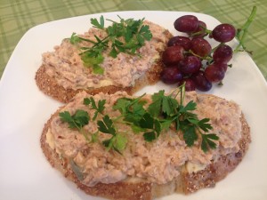 Easy Salmon Tartine