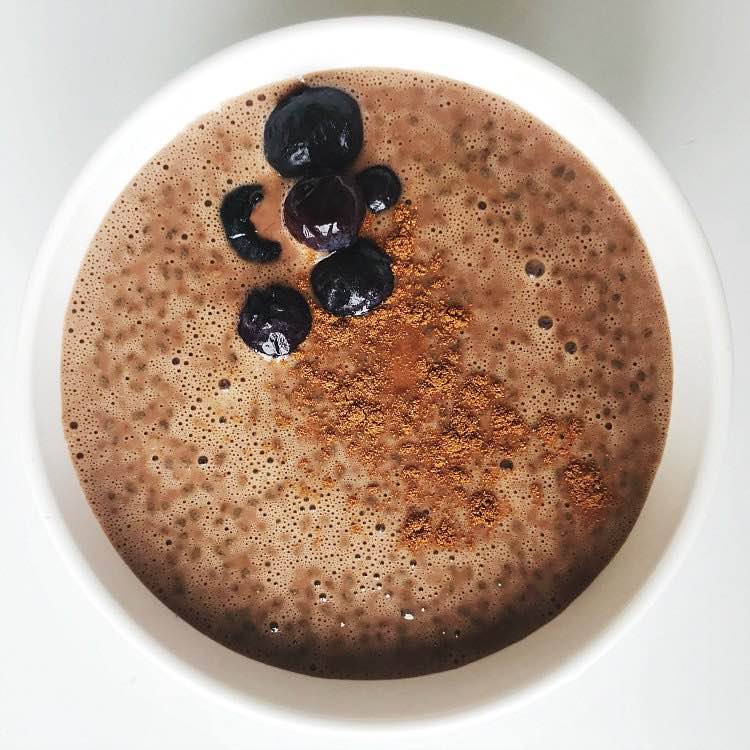 cocoa chia seed pudding with blueberries